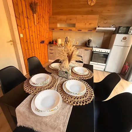 Forest Waves Bungalo - еко مكان تخييم *